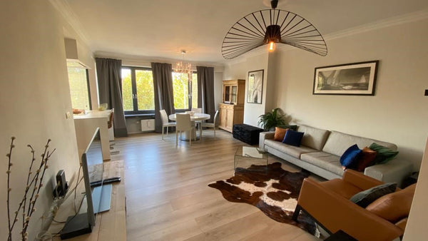 Recent gerenoveerd appartement met twee slaapkamers, badkamer, keuken, klein ter Antwerp, Belgium Appartement + parking, dichtbij centrum Antwerpen Entire condo vacation rental 52837025