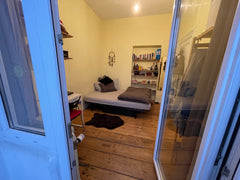 Welcome to the heart of Europe!<br />Stay in this cozy room in a cute three-floo Madrid, Spain Cozy room near EU Parlament Private room in home vacation rental 48972023
