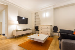 Superb apartment located in the Tilsit street that overlooks the square of the s  ★★★★ LUXURY FLAT - CHAMPS ELYSÉE - 2/4 guests ★★★★ Entire rental unit vacation rental 15013954