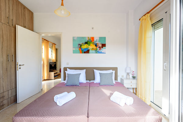 Malena is a house very near to the sea with full equipment. The house has air-co  