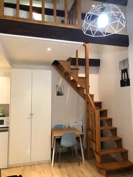 Appartement totalement refait à neuf. Situé au 5 ème et dernier étage.  Il se co Paris, France New flat Oberkampf, fully renovated Entire loft vacation rental 22830473