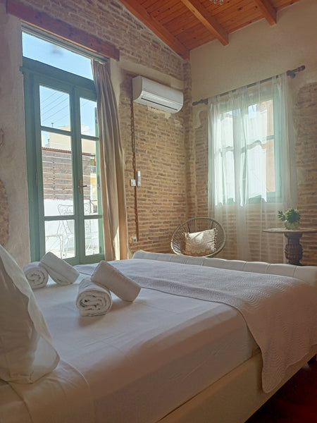 Erofili Traditional House in 15th century Venetian style is located in Nea Chora Chania, Greece Erofili Traditional House | 50m from beach Entire home vacation rental 9043221