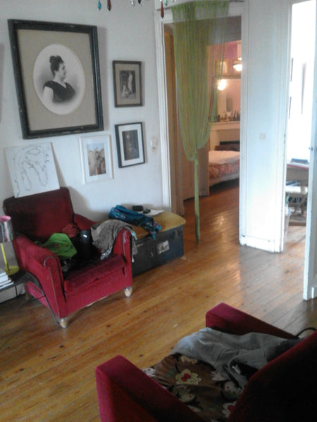 Appartement de 90 m2 au troisième étage d'un immeuble ancien, au cœur du quartie Bordeaux, France Appartement 90m2 - Quartier Capucins - St Jean Entire rental unit vacation rental 19819027