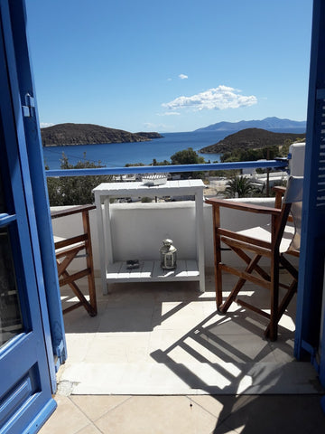 A cute little house with amazing sea view, just 5 minutes walking from livadakia Chalandri, Greece Georgia's traditional house serifos 5" from port. Cycladic home vacation rental 43949920