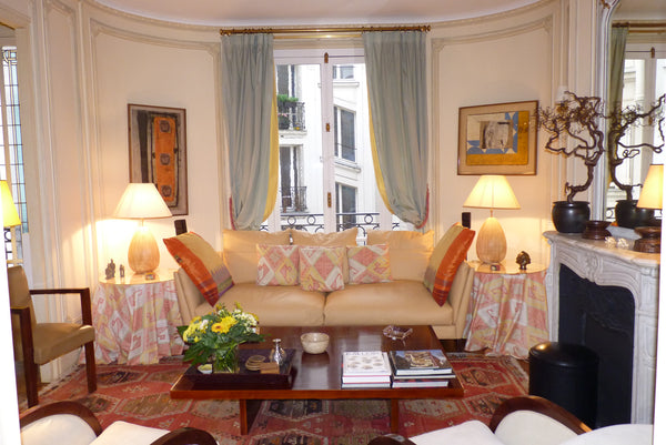 Magnificent apartment with 2 bedrooms and 2 bathrooms, living room & dining room Paris, France Prestigious apartment close to Elysée Palace Entire rental unit vacation rental 15881622
