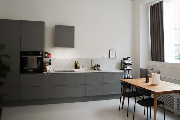 Nyd en stilfuld oplevelse i denne centralt beliggende bolig. Boligen ligger på i Copenhagen, Denmark Lejlighed på Østerbro m. kort til søerne/centrum Entire condo vacation rental 50387448