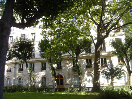 Our  bright and quiet apartment ( 1 400 square feet ) is ideally located in a ve Paris, France Nature in the heart of  Paris Entire rental unit vacation rental 4740827