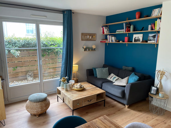 Charmant appartement refait à neuf dans résidence très calme à Pessac. Salon/sal Pessac, France Appartement avec jardin privé et clos à pessac Entire rental unit vacation rental 17033326