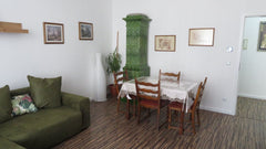 Renovated 70sm flat, for up tu 6 people, 2bedrooms, 1 living room with couch.Und  Planetengasse 1 Entire rental unit vacation rental 34521071