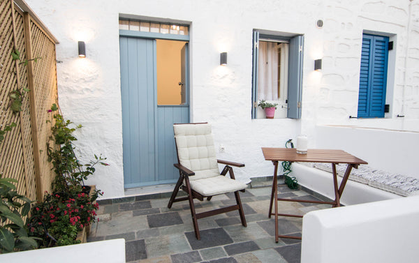 Beautiful holiday house in Chorio, Kimolos,35m2 with one bedroom; Bright living  Athens, Greece Lefko Apartment 1 - Kimolos Entire rental unit vacation rental 32320903