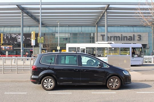 Private Arrival or Departure Transfer: London Heathrow Airport to Stansted Airport  Private Tours and Travel Guide Europe London CITY London Destination Tour