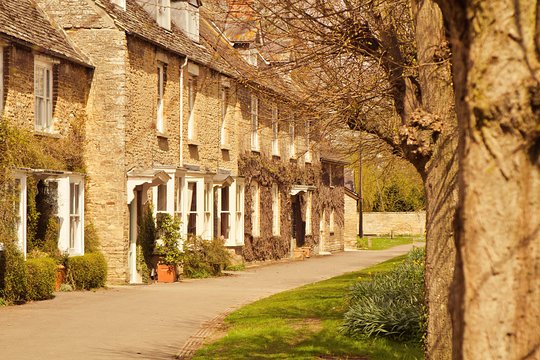 Southampton to London via Cotswold Villages  Downton Abbey Locations & Pub Lunch  Private Tours and Travel Guide Europe London CITY Southampton Destination Tour