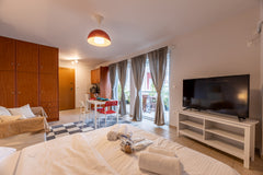 Well renovated and furnished, this 31 sqm studio on the 4th floor with a large v Athens, Greece Top for sightseeing | 4th floor studio | veranda! Entire rental unit vacation rental 27331321