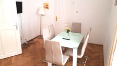 You can't be more central! Enjoy your stay in this classical style two bedroom a Vienna, Austria Sobieski Apartment A21 St. Stephans Cathedral Entire rental unit vacation rental 28019007