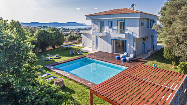 <b>The space</b><br />Indoor area <br />This marble-floored villa of 245 sqm con Rethimnon, Greece Beautiful 5bedroom villa big pool, close to beach! Entire villa vacation rental 604855105295167914