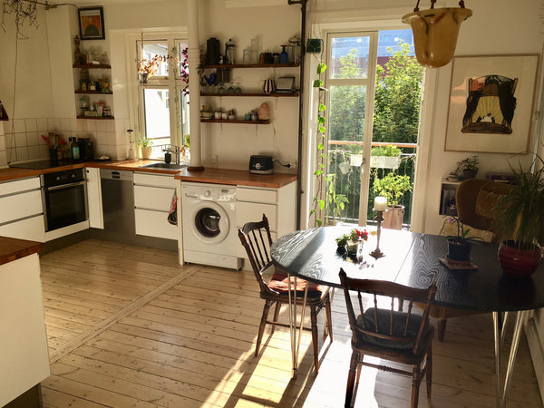 Big and bright apartment with balcony on the 3rd floor in cozy Vesterbro. It has Copenhagen, Denmark Apartment with sunny balcony. Carlsberg, Vesterbro Entire rental unit vacation rental 43890065