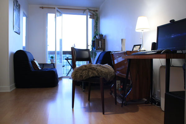 Quiet and bright studio with views over the rooftops and the Eiffel Tower.<br /> London, United Kingdom Quiet & bright studio in Oberkampf. Entire rental unit vacation rental 3403033