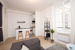 Très bel appartement moderne et design qui accueillera très confortablement 2 pe Paris, France Studio design au coeur du Marais Entire rental unit vacation rental 22799596