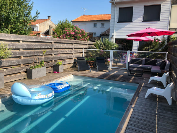 Maison récente dans un quartier très calme au Bouscat avec piscine . Une chambre Le Bouscat, France Maison à 5 min de Bordeaux avec piscine et clim Entire home vacation rental 19589774
