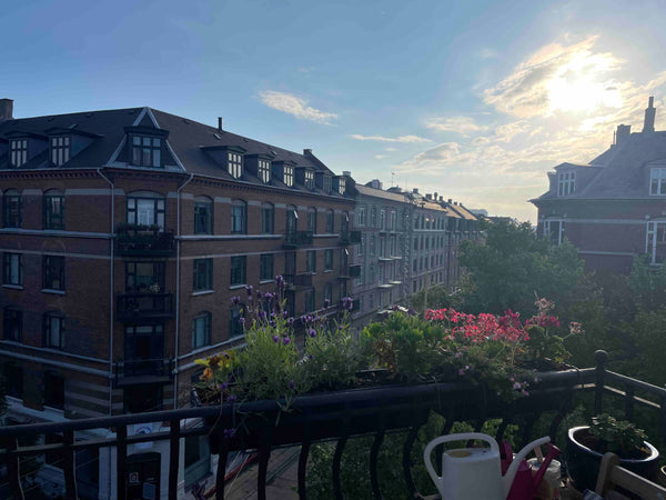 Nyd en stilfuld oplevelse i denne centralt beliggende bolig. Copenhagen, Denmark Smuk lejlighed med privat altan Entire condo vacation rental 688185757656563566