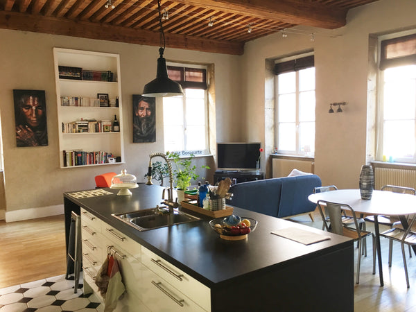 Bel appartement ancien de 72m2 situé dans le Vieux Lyon, à quelques pas du métro Lyon, France Au cœur de Saint Georges - Vieux Lyon Entire rental unit vacation rental 13009982