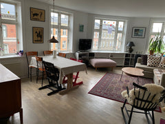 Din familie vil være tæt på alt, når I bor i denne centralt beliggende bolig. Me Copenhagen, Denmark Skøn lejlighed på Vesterbro - Enghave Plads Entire condo vacation rental 50736241