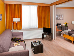 This is a quiet 2 rooms apartment for 2-4 people in aparthotel located about a 5 Marseille, France Quiet apartment in Paris XV area Entire serviced apartment vacation rental 3715840