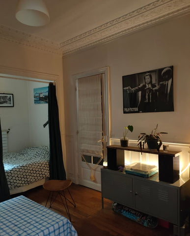 Appartement chaleureux au coeur du convivial quartier des Batignolles (17eme).<b Paris, France Appartement Charme Parisien - Batignolles (17ème) Entire rental unit vacation rental 28601918