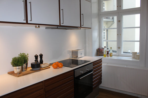 Cozy, bright and modern apartment perfectly located right by Tivoli, close to Ho Copenhagen, Denmark Perfect location, stylish & cozy luxury-apartment Entire rental unit vacation rental 33420397