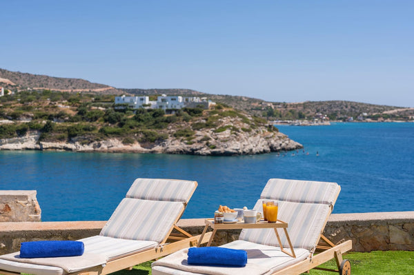 Cap Bleu is a holiday home exactly on the edge of Loutraki hill with a private a  Cap Bleu Seafront Holiday Home Entire rental unit vacation rental 677996064092005338