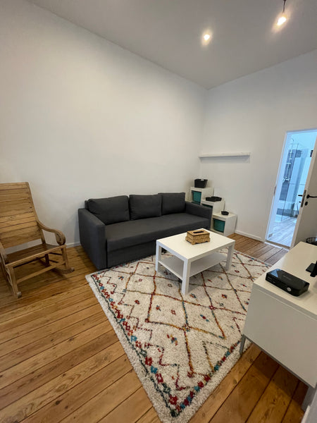 Nice little independent studio of 40m2 located 5 minutes from the metro and Bock Brussels, Belgium studio indépendant - Le coin cosy à Laeken Private room in home vacation rental 633989281388629191