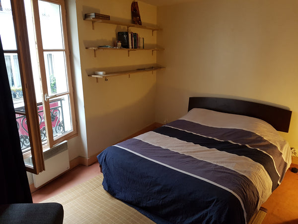 Room for rent in a four floors town house. Lounge, kitchen, and bathrooms are sh Paris, France Room for rent in a very central and hip area Private room in home vacation rental 19760038