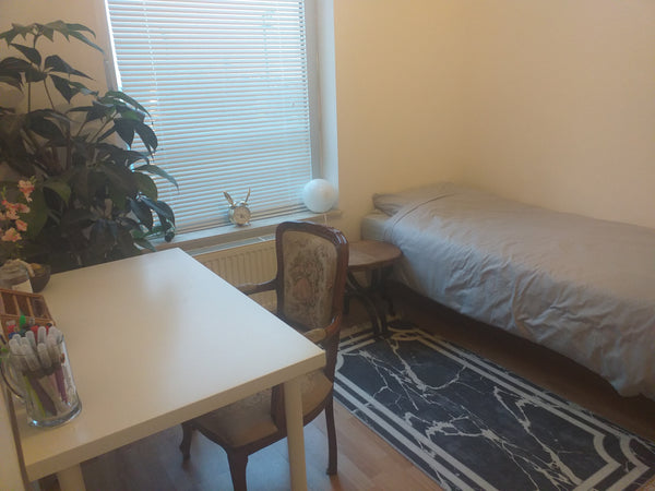 Superbe chambre avec belle vue sur la ville et le stade Edmond machten. <br />Vo  Superbe chambre avec salle de douche privative Private room in condo vacation rental 53559024
