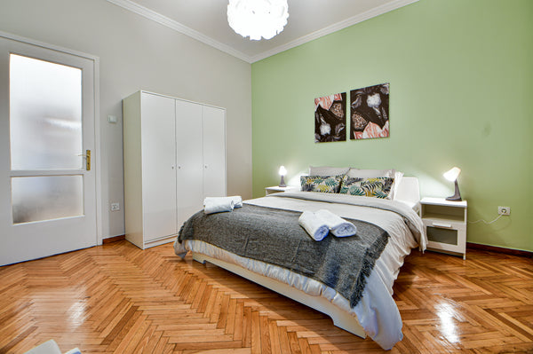 Cosy & newly renovated one bedroom apartment situated in the Athina region, the  Athens, Greece Domino 5 Entire rental unit vacation rental 42781340