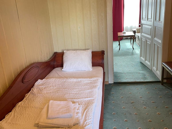 It is one of the old hotels of vienna where the traditional viennese style is li  Hotel Raimundhof - Comfort Triple Room Room in hotel vacation rental 53373565