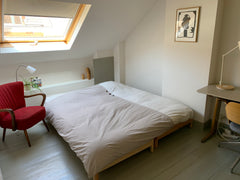 Bienvenue chez vous ! <br />Nous vous accueillons dans notre maison, située dans Woluwe-Saint-Pierre, Belgium Chambre privée d'une maison dans une rue charmante Private room in home vacation rental 619602813932260898