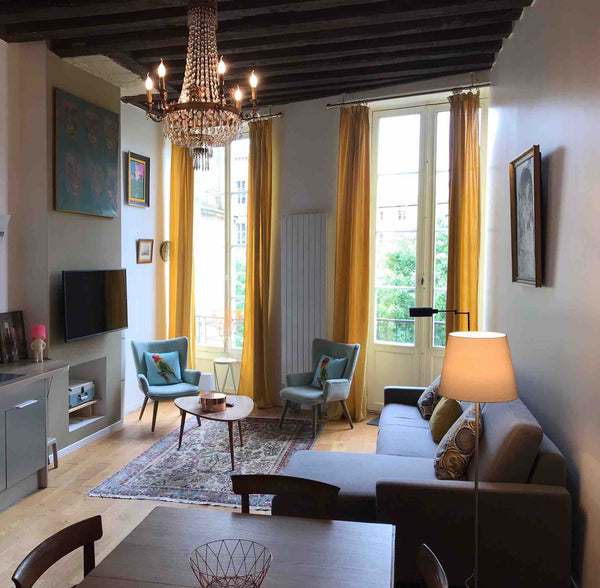 Nous vous invitons à venir découvrir ce bel appartement de 60m2, idéal pour 2 ou Bordeaux, France Joli appartement Bordeaux centre avec parking Entire rental unit vacation rental 33819053