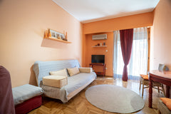 <b>The space</b><br />The building is a typical 5-storey  structure and the flat Athens, Greece Victoria train   station 1 bedroom 5 pers Entire condo vacation rental 643201569082970247