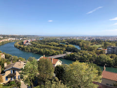 Un endroit au calme de la Croix Rousse, mais tout près du centre de Lyon. Spacie  Bel appartement avec vue extraordinaire Entire condo vacation rental 52214996