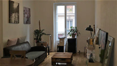 OFFRE SPÉCIALE POSSIBLE ! :-)<br />Bonjour,<br />Vous serez accueillis par Bambi Lyon, France Charmant T2 central proche Jean Macé/Guillotière Entire rental unit vacation rental 30180881
