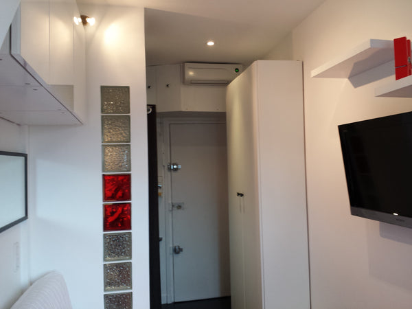 Logement rénové à neuf pour 2 personnes maximum et équipé de :- canapé clic cla Paris, France QUARTIER LATIN, PANTHEON, METRO Entire rental unit vacation rental 3162400