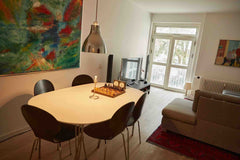 Dejlig lys 2 værelses lejlighed i hjertet af København Beliggende tæt på Kgs Hav Copenhagen, Denmark Kings Garden Entire rental unit vacation rental 31285282