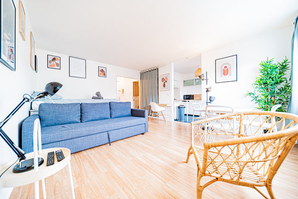 Joli studio avec balcon situé au cœur du quartier commerçant de Montplaisir dans Lyon, France Chez Romain-Studio balcon et parking-Montplaisir Entire rental unit vacation rental 554791131909938130