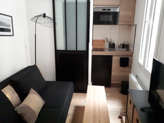 Cette studette de 9 m2 dans le Marais est toute équipée (kitchenette avec réfrig  Studette 9 m2 Paris 3ème + petit déjeuner Entire rental unit vacation rental 29753222
