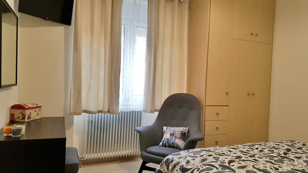 Cozy and modern apartment, located in a beautiful neighborhood of Athens. Perfec GR LikeHomeFor2, Athens (Near Metro & Acropolis) Entire rental unit vacation rental 18202029