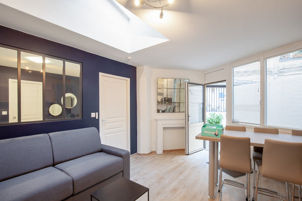 Welcome to my apartment!<br /><br />Located in the heart of a lively and emblema  Beautiful and modern flat for 4 near Bastille Entire rental unit vacation rental 29001409