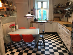 Din familie vil være tæt på alt, når I bor i denne centralt beliggende bolig. De Copenhagen, Denmark Familievenlig lejlighed med central beliggenhed. Entire condo vacation rental 11404537