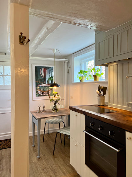 I denne unikke kælderlejlighed finder du en lille oase tæt på by og strand. Kæld Copenhagen, Denmark Charmerende kælderlejlighed i murermestervilla Entire condo vacation rental 615164060779353165