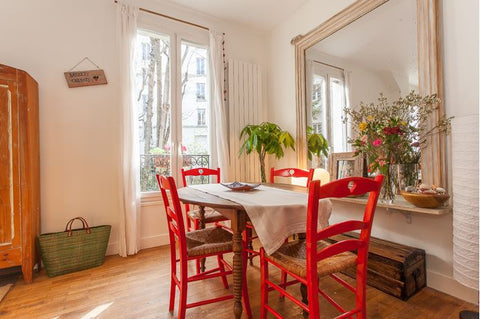Au cœur de Montmartre, je vous propose ma pseudo chambre qui est aménagé dans le London, United Kingdom Chambre aménagée dans un salon - Montmartre Shared room in rental unit vacation rental 16549879