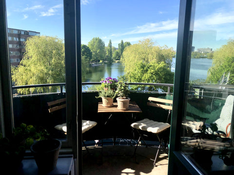 Betagende udsigt over søerne i hjertet af København.<br />Bo centralt men roligt  Smuk udsigt over søerne i stor central bolig i Kbh Entire condo vacation rental 50372136